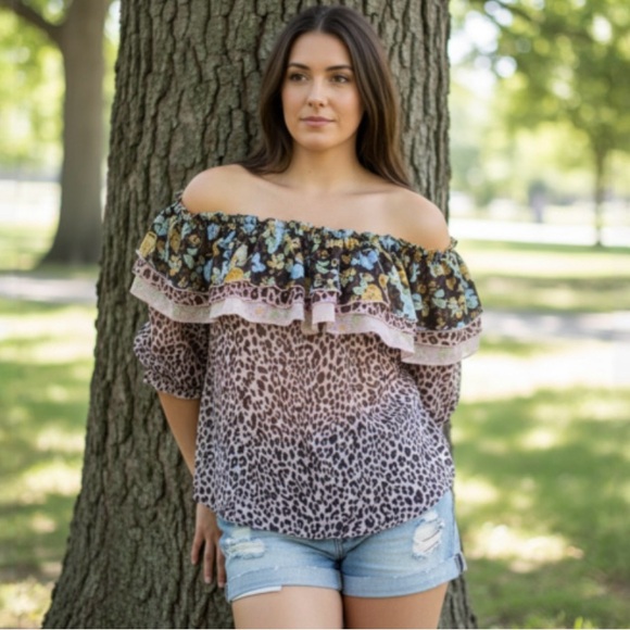 Kori Floral and Leopard Print Off-Shoulder Top - Picture 2 of 7